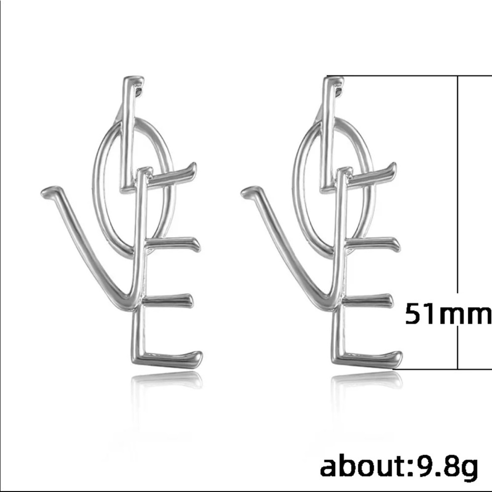 New Women’s Romantic LOVE Stud Earrings - Picture 5 of 12